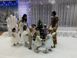 "Праздник к нам приходит!" "Праздник к нам приходит!".